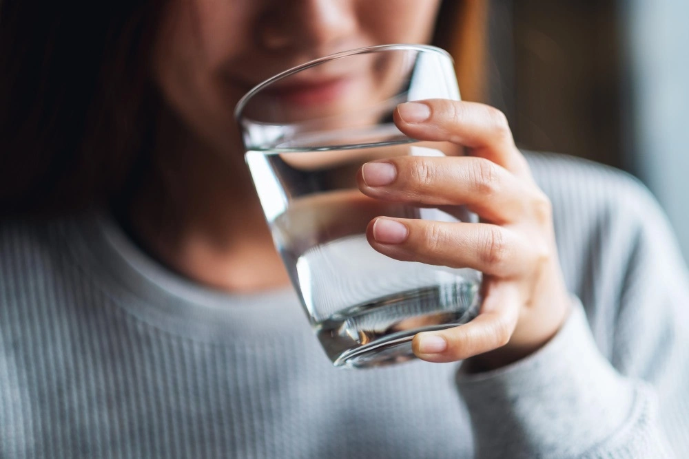 boire suffisamment d'eau au quotidien